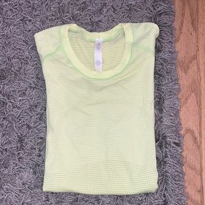 Lululemon swiftly tech top